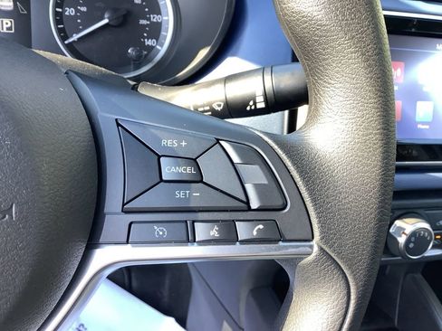 Used 2025 Nissan Versa SV w/ Trunk Package image 20