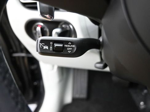 New 2025 Porsche Macan image 14