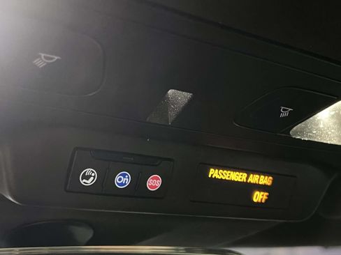 Used 2022 Chevrolet Camaro LT RWD image 23