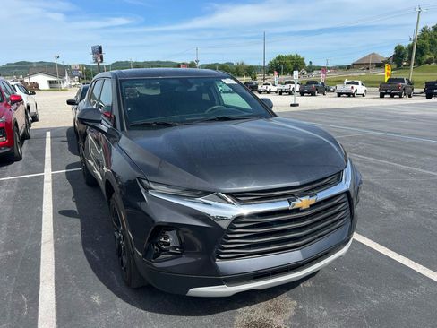 Used 2021 Chevrolet Blazer LT w/ LPO, Cargo Package FWD image 2