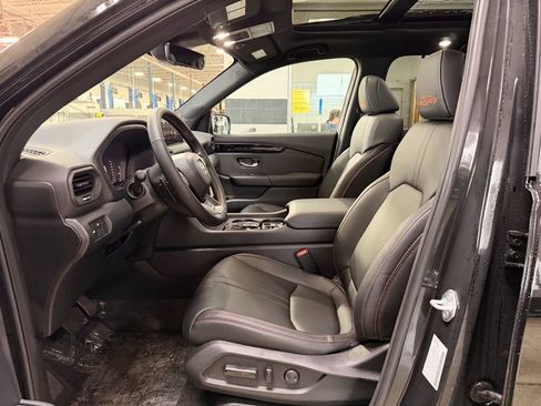 New 2026 Honda Pilot TrailSport image 12