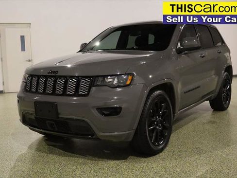 Used 2021 Jeep Grand Cherokee Laredo X RWD image 4