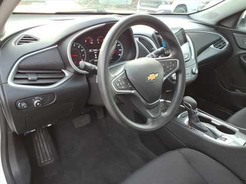 Used 2024 Chevrolet Malibu LT image 18