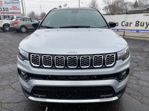Used 2025 Jeep Compass Limited image 8