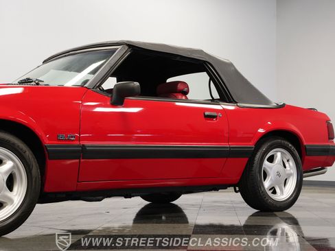 Used 1991 Ford Mustang LX image 22