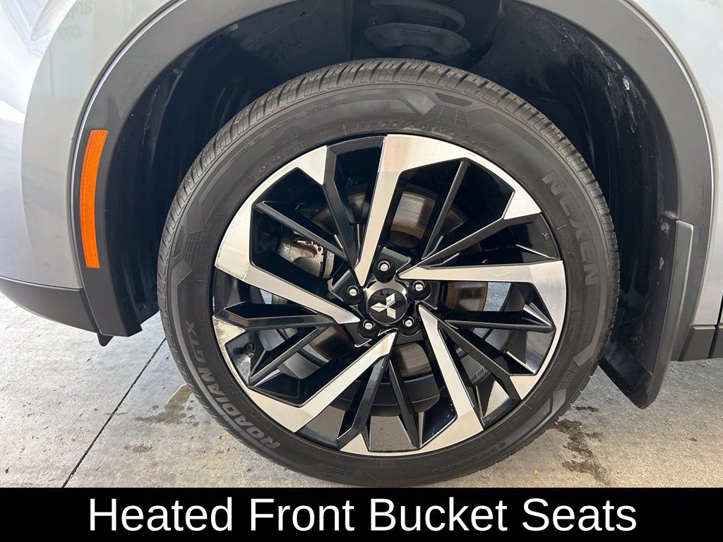 Used 2023 Mitsubishi Outlander SE FWD image 13
