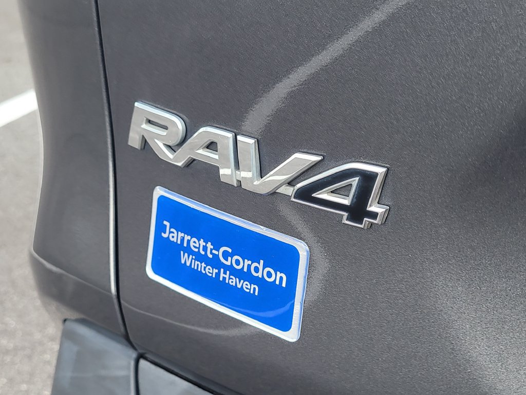 Used 2019 Toyota RAV4 XLE FWD image 7