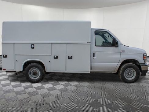 New 2025 Ford E-350 and Econoline 350 Super Duty w/ Power Equipment Group RWD image 2