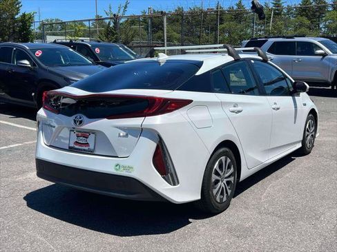 Used 2022 Toyota Prius Prime XLE FWD image 7