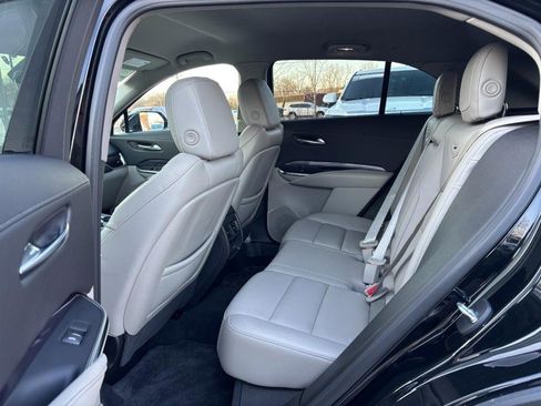 Used 2021 Cadillac XT4 Luxury w/ Cold Weather Package image 10