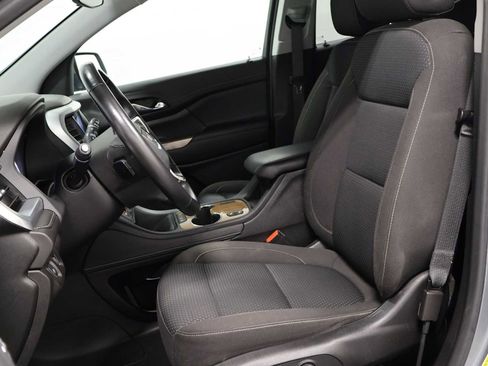 Used 2020 GMC Acadia SLE w/ Driver Convenience Package FWD image 5