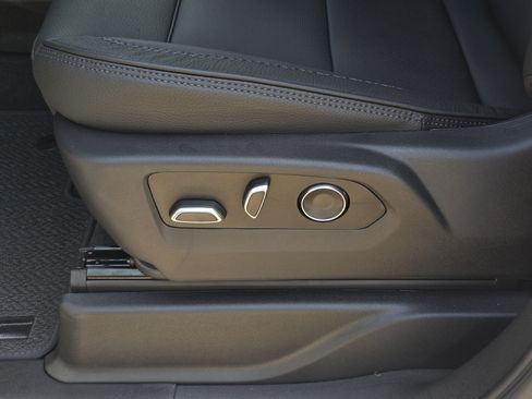 New 2026 GMC Yukon Denali RWD image 24