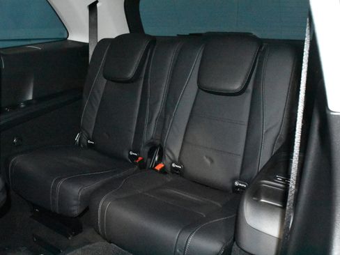 New 2026 Mercedes-Benz GLS 450 4MATIC image 19