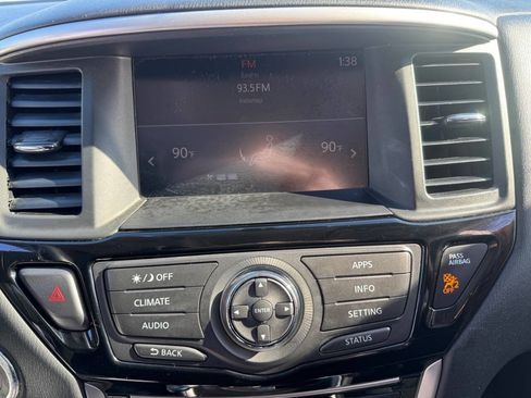 Used 2017 Nissan Pathfinder SV w/ Trailer Tow Package image 16