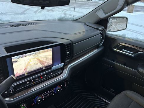 Used 2023 Chevrolet Silverado 1500 LT image 36