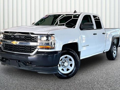 Used 2017 Chevrolet Silverado 1500 W/T w/ WT Convenience Package AWD/4WD image 3