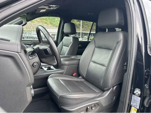 Used 2022 Chevrolet Tahoe LT w/ Luxury Package AWD/4WD image 24