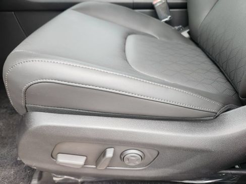 New 2027 Kia Carnival SX w/ Dark Edition Package FWD image 6