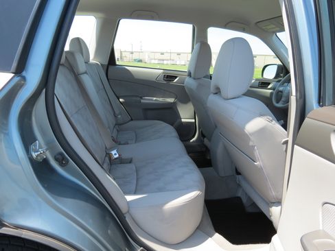 Used 2010 Subaru Forester 2.5X image 29