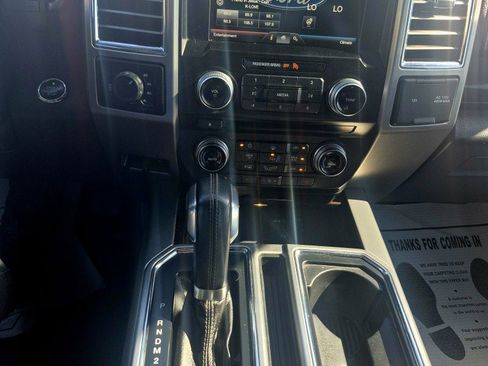 Used 2015 Ford F150 Platinum w/ Equipment Group 701A Luxury image 10