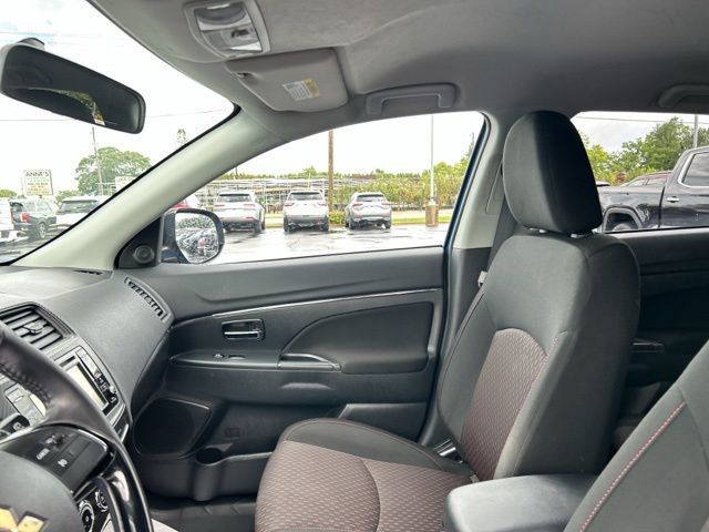 Used 2017 Mitsubishi Outlander Sport SE FWD image 27