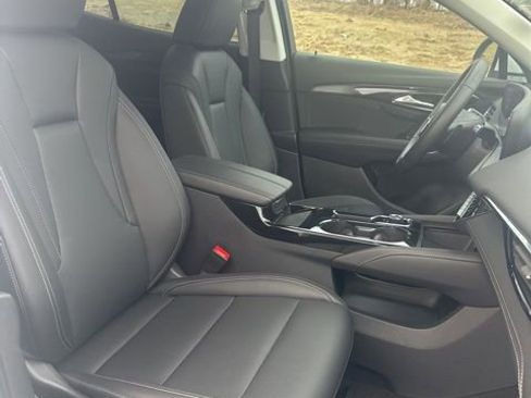 Used 2025 Buick Envision Preferred image 33