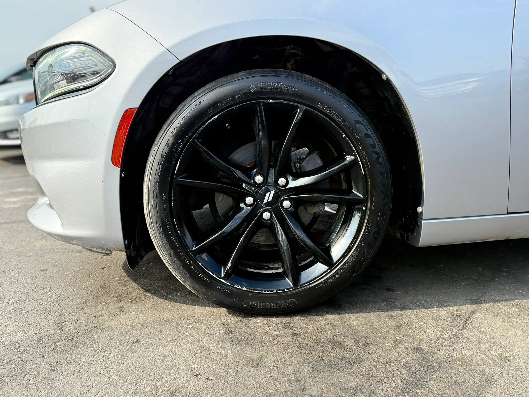 Used 2017 Dodge Charger SE w/ Blacktop Package RWD image 40