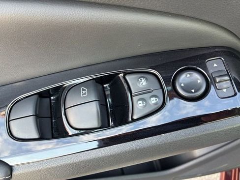 Used 2025 Nissan Altima 2.5 SL image 15