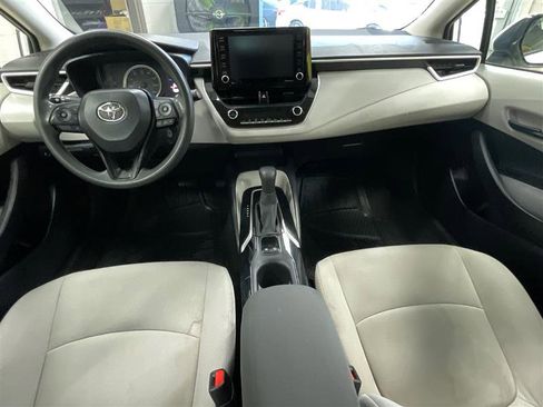 Used 2022 Toyota Corolla LE image 10