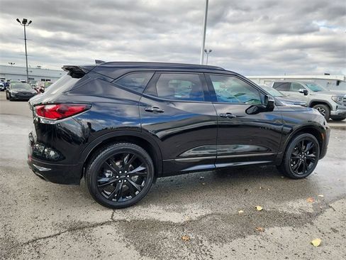 Used 2021 Chevrolet Blazer RS w/ Enhanced Convenience Package image 2