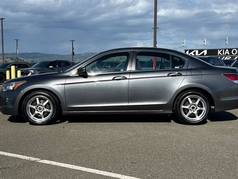 Used 2010 Honda Accord EX image 9