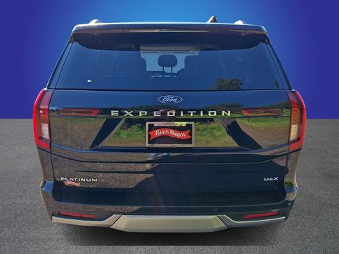 Used 2025 Ford Expedition Max Platinum w/ Driver's Package AWD/4WD image 5