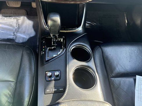 Used 2015 Toyota Avalon XLE image 24