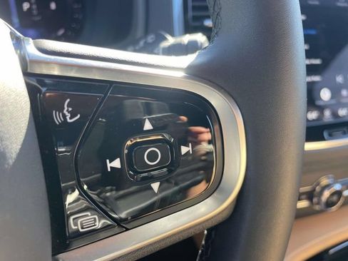 Certified 2023 Volvo XC90 B6 Ultimate w/ Protection Package Premier AWD/4WD image 24