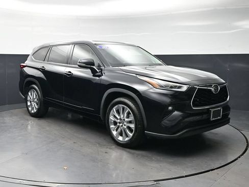 Used 2020 Toyota Highlander Limited FWD image 1