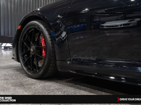 Used 2025 Porsche 911 Carrera GTS image 71