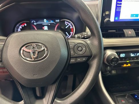Used 2023 Toyota RAV4 XLE w/ Convenience Package FWD image 21