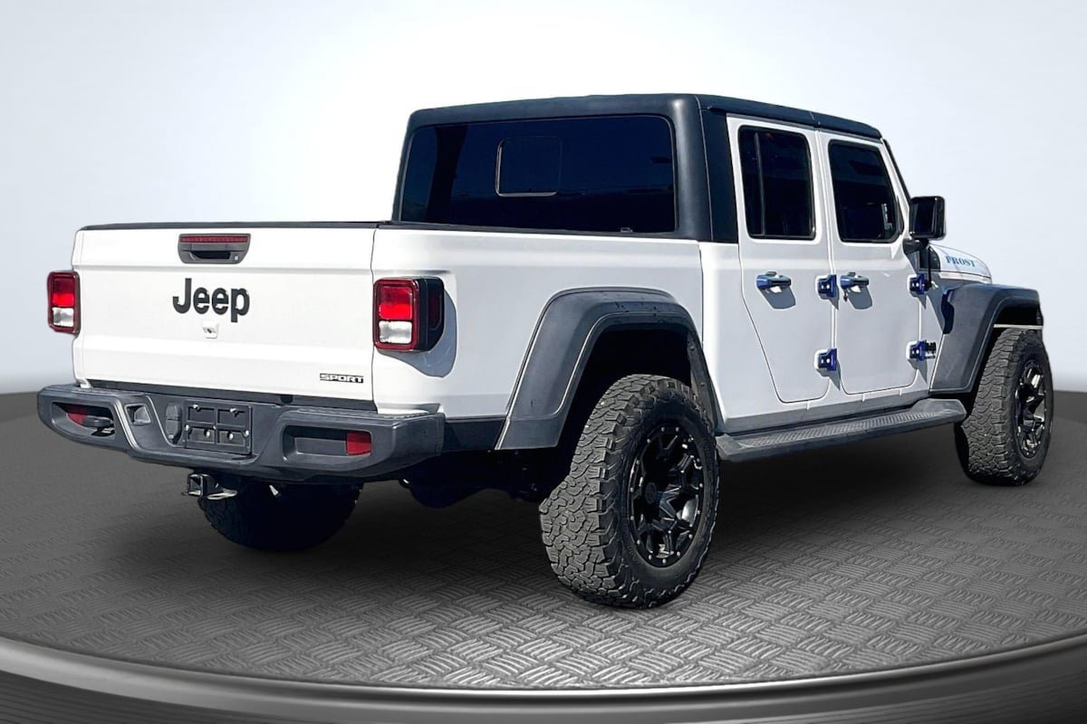 Used 2020 Jeep Gladiator Sport w/ Quick Order Package 24S AWD/4WD image 13