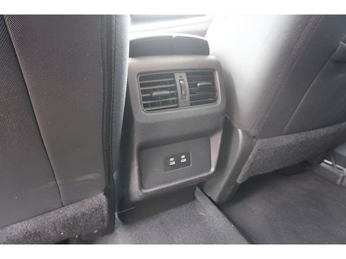 Used 2024 Nissan Rogue SV FWD image 25