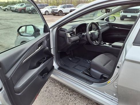 Used 2025 Toyota Camry LE FWD image 44