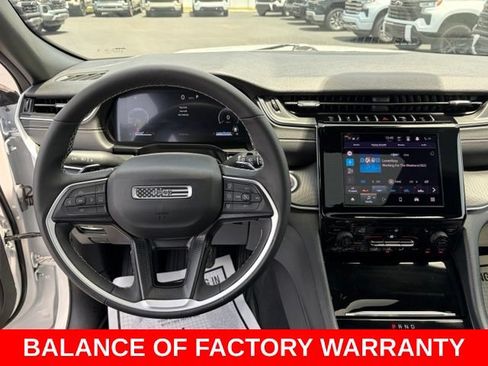 Used 2025 Jeep Grand Cherokee Laredo X w/ Luxury Tech Group I RWD image 18