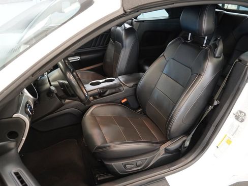 Used 2020 Ford Mustang Premium RWD image 3