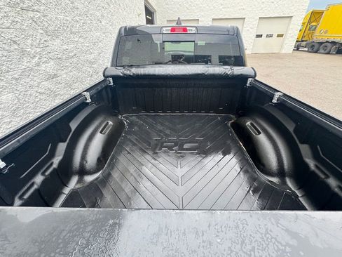 Used 2022 RAM 1500 Laramie w/ Sport Appearance Package AWD/4WD image 9