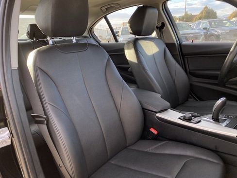 Used 2018 BMW 320i xDrive Sedan image 9
