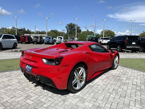 Used 2018 Ferrari 488 Spider RWD image 5