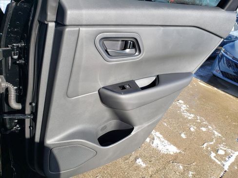 Used 2026 Nissan Rogue S image 24