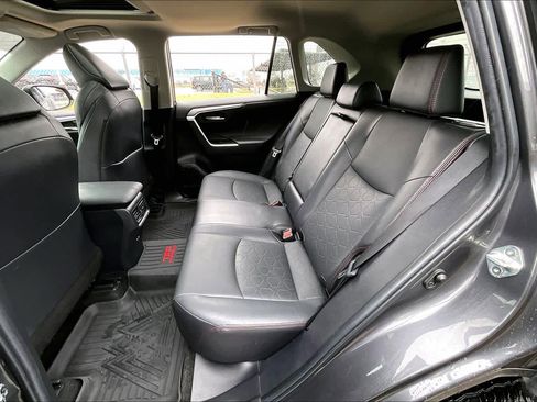 Used 2022 Toyota RAV4 TRD Off-Road image 38