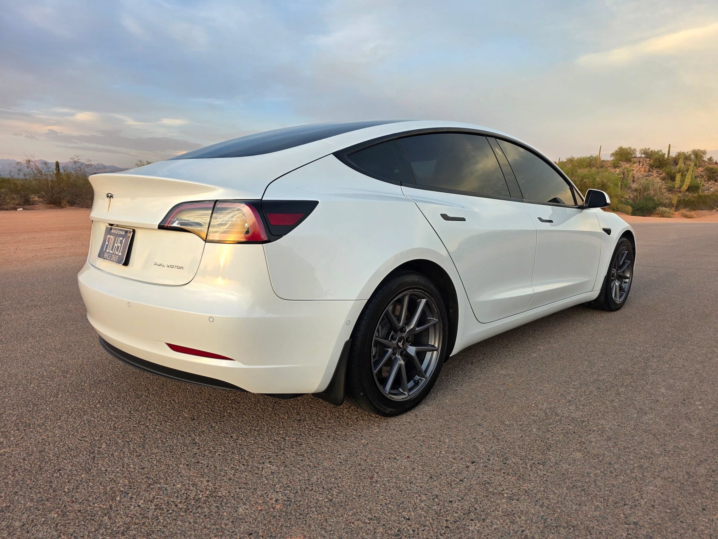 Used 2022 Tesla Model 3 Long Range AWD/4WD image 5
