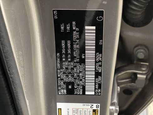 Used 2025 Toyota Land Cruiser w/ Premium Package image 33