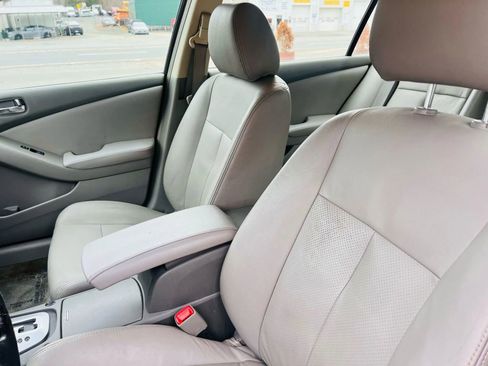 Used 2007 Nissan Altima 3.5 SE w/ Emergency Aid Pkg image 30